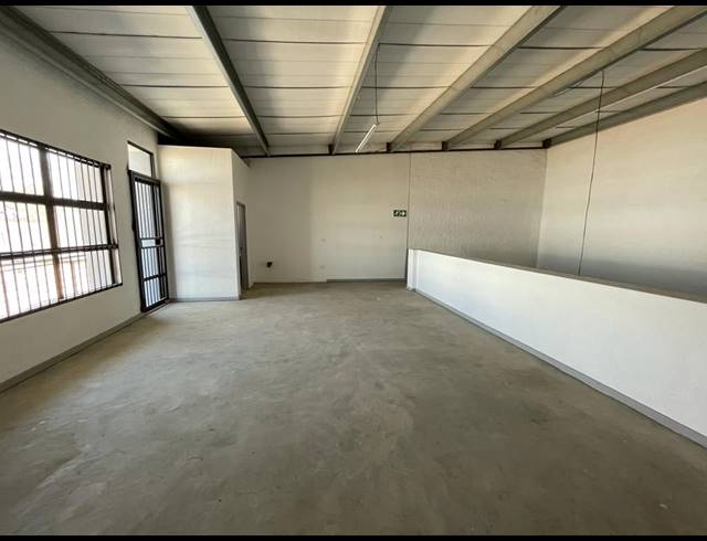 117M² WAREHOUSE TO LET IN COSMO CITY